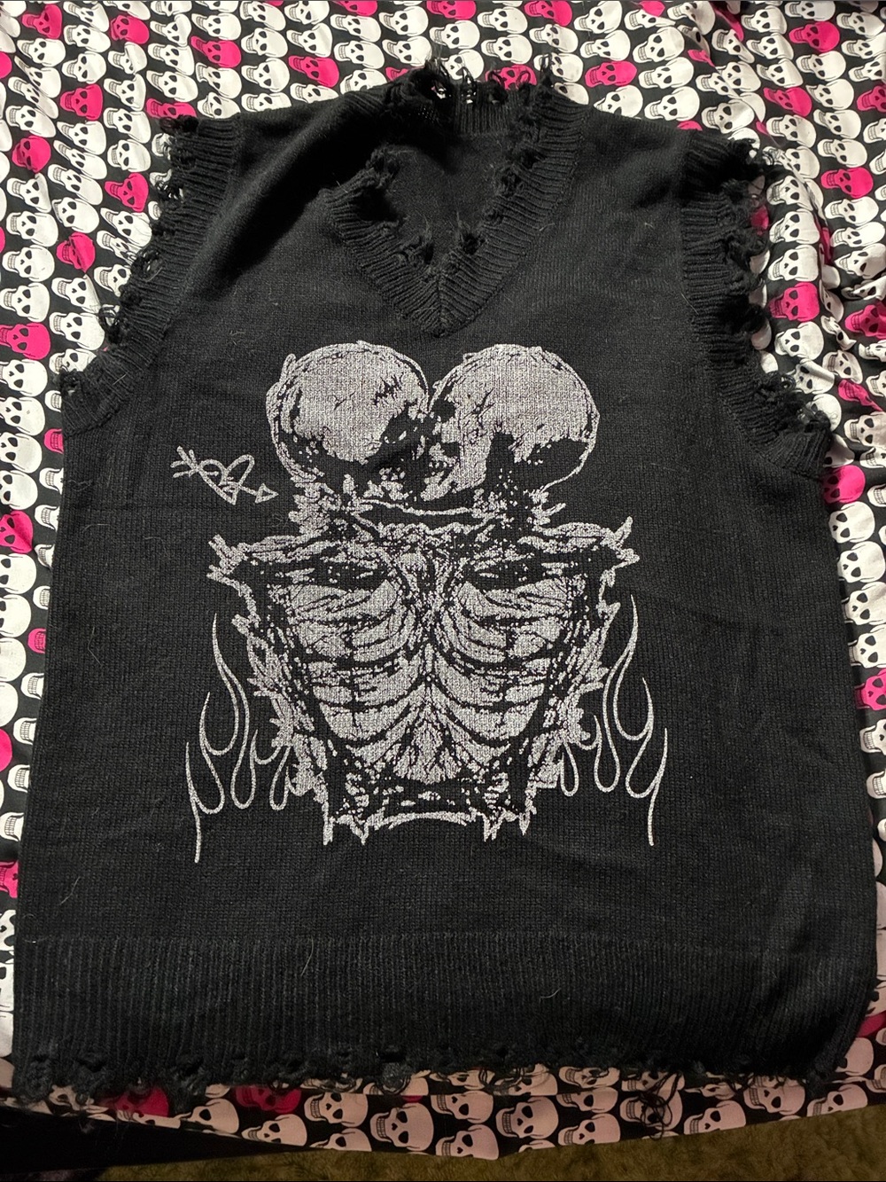 Oversized Skeleton kissing flame v neck sleeveless sweater